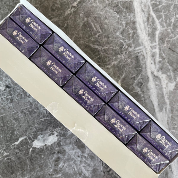 https://cigarsofdubai.com/wp-content/uploads/2022/02/captain-black-grape-little-cigars-006.jpg